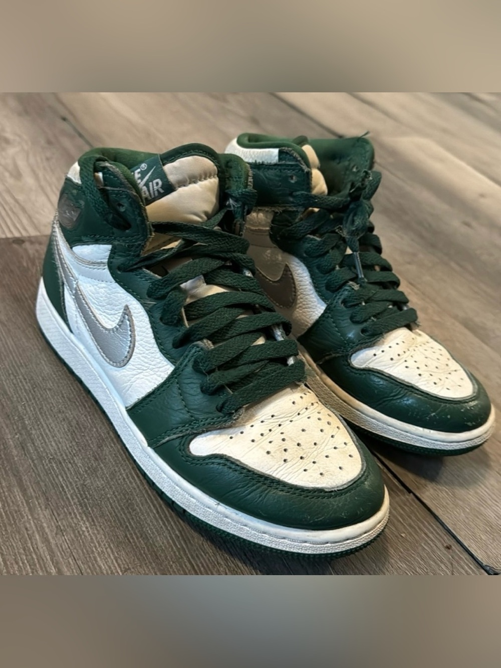 Nike High-Top Sneakers in White, Dark Green & Silver